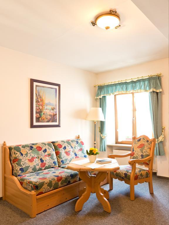 Hotel Lobmeyer Roding Habitación foto